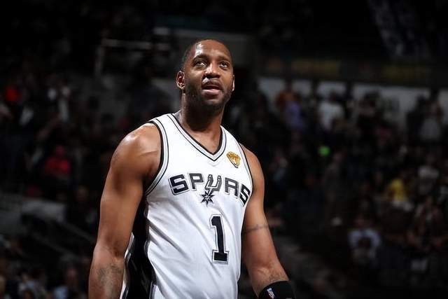 任骏威加入深圳男篮教练组 担任助教辅佐周鹏