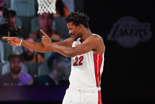 库里三节17+9+10新援22分 勇士大胜开拓者35分