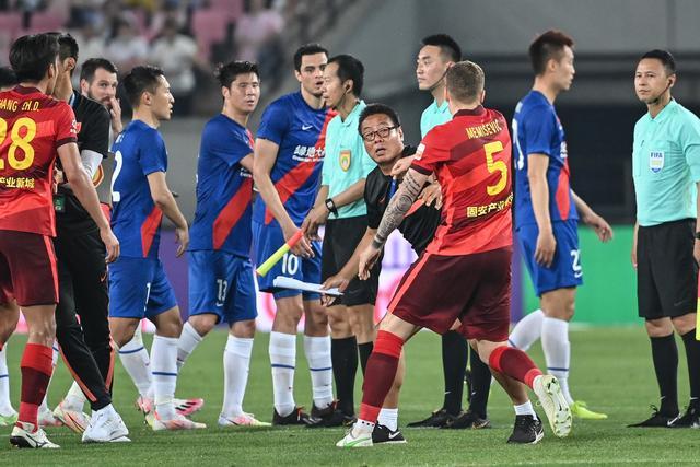 意甲-丘库埃泽制胜 AC米兰1-0战胜乌迪内斯